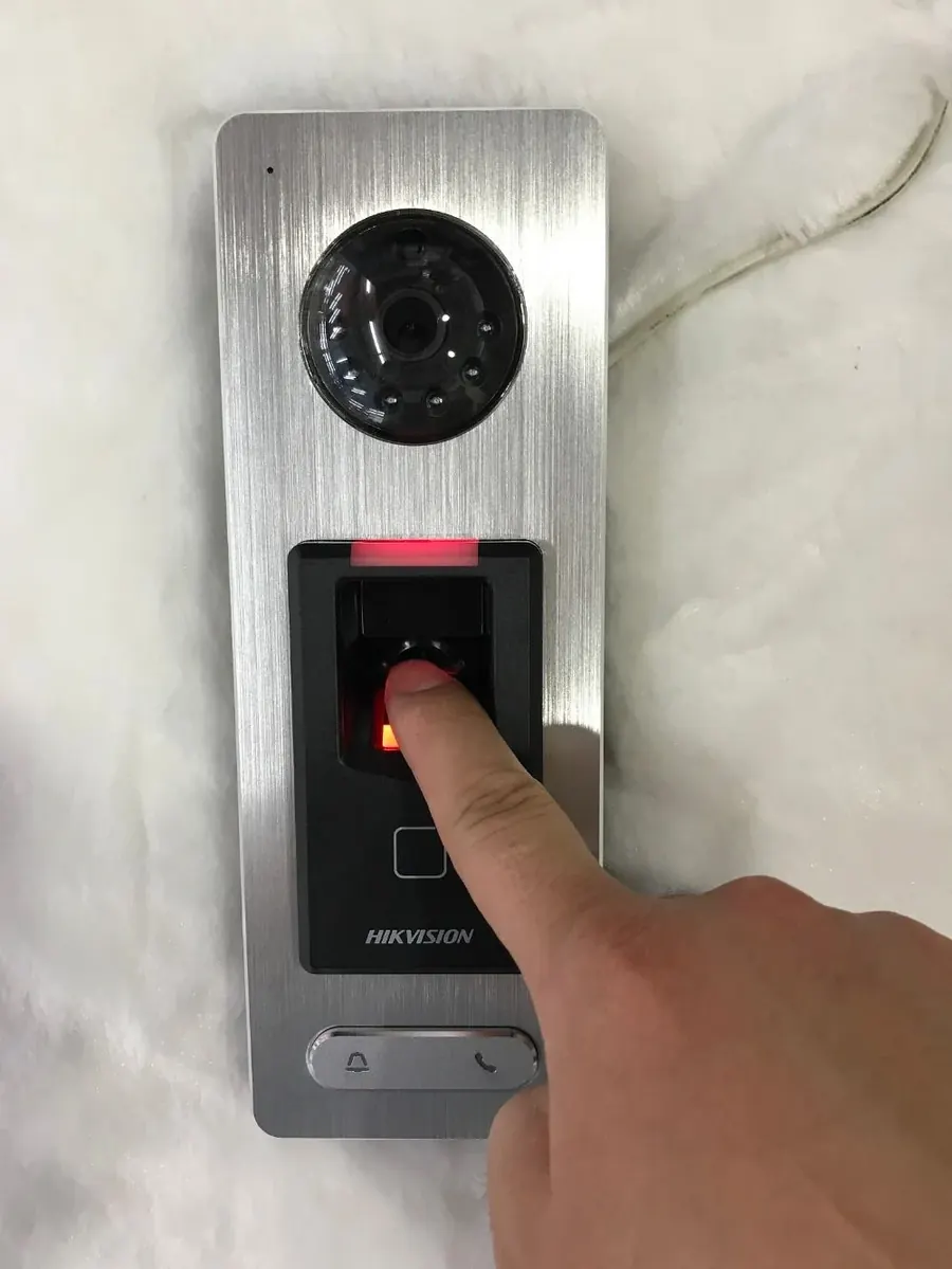 Biometric fingerprint access control panel